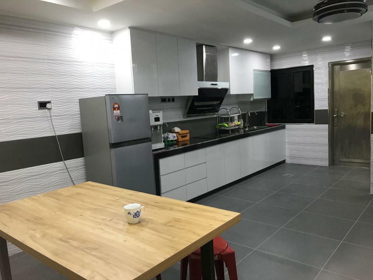 Homestay Stardow~星窗名宿~ Johor Bahru Exterior foto