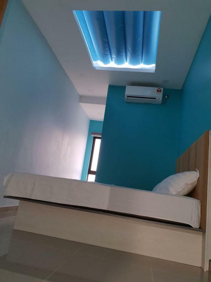 Homestay Stardow~星窗名宿~ Johor Bahru Exterior foto