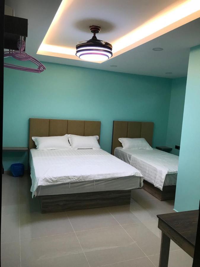 Homestay Stardow~星窗名宿~ Johor Bahru Exterior foto
